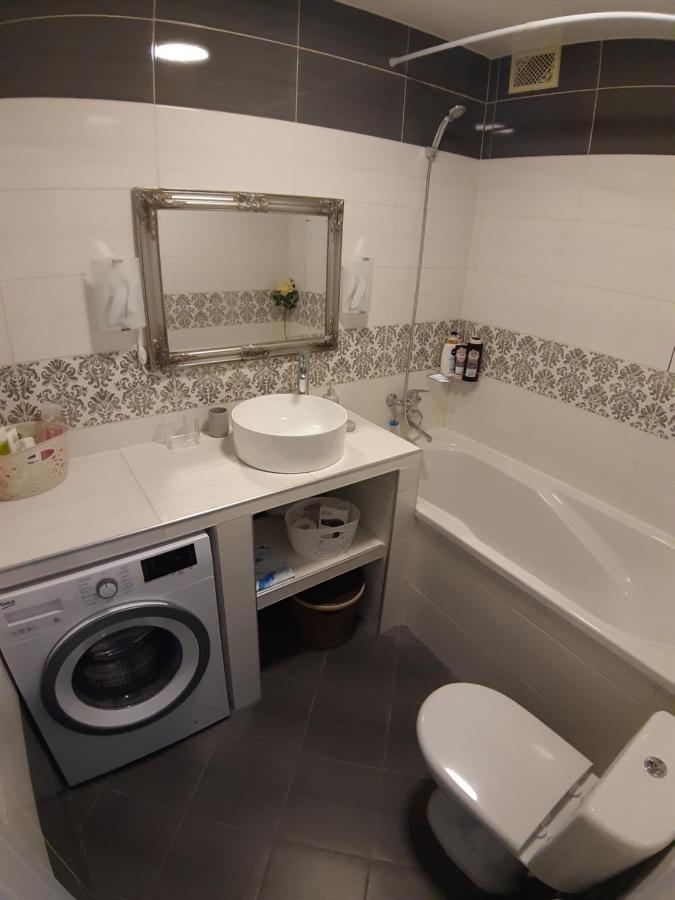 Appartment New In Center Могилів Екстер'єр фото