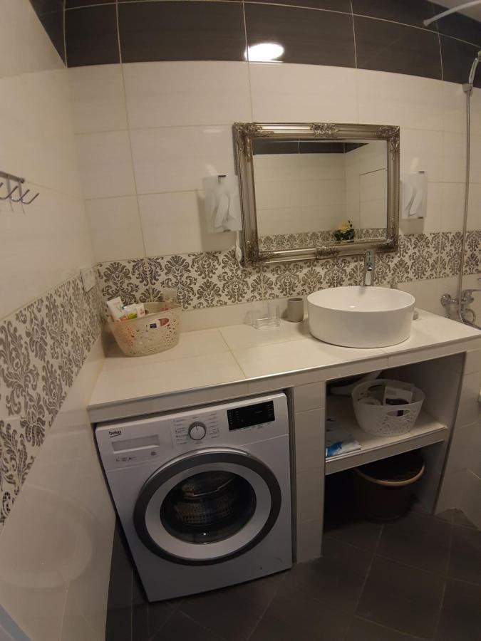 Appartment New In Center Могилів Екстер'єр фото