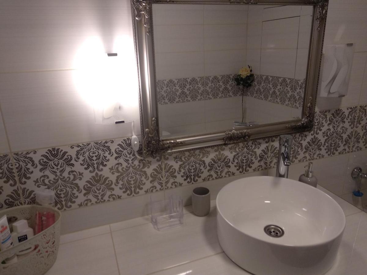 Appartment New In Center Могилів Екстер'єр фото